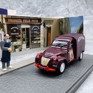 ATLAS 1/43 Citroen 2CV Alloy Gold Car Model Scene