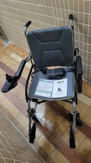 全新電動輪椅