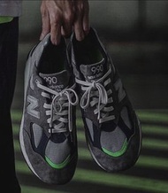 New Balance MADNESS NB 990V2