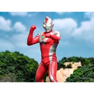 Bandai Ultraman Dyna Hero's Brave Statue Figure Ultraman Dyna Akai Daichi NO Chikara Ver.A