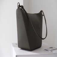 Loewe hammock Hobo 肩背包