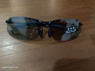 💒全新💒太陽眼鏡 經典 黑色 帥氣款 日夜 兩用 變色 偏光 太陽眼鏡 上黑框  #新春跳蚤市場