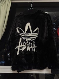 Adidas 黑色毛毛外套