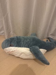 IKEA 鯊魚毛公仔 藍色