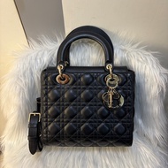 Dior Ladydior黑中號黛妃包
