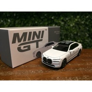1/64 MiniGT BMW i7 xDrive60 Mineral White MGT00819L [MGM]