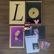 Sharing Lisa 1st Single Album - LALISA Rare Gold Photocard Gold Version