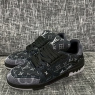 LV 黑灰牛仔trainer