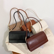 BeU CROCODILE HANDBAG (RECTANGLE SHAPE)