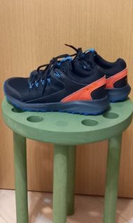 Columbia 防水戶外鞋