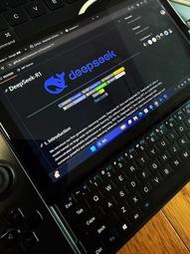 （二手嚴選）GPD WIN4幾乎全新，32GB+2TB的7840U頂級