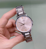 นาฬิกา Casio รุ่น LTP-VT01D-4B นาฬิกาผู้หญิงสายสแตนเลสสีเงิน หน้าปัดชมพู - มั่นใจ ของแท้ 100% รับประกันสินค้า 1ปี