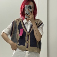 96cm Woolen Shop, buttoned patterned vest, looks beautiful with anything