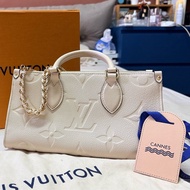 路易威登 Louis Vuitton LV OnTheGo East West  Monogram Empreinte 奶油色｜全新未使用｜鏈帶保護膜未拆｜附盒、防塵袋