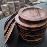 Wooden Plate Size 8 Inches (Jamjuri Wood))