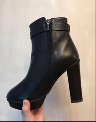 Massimo Dutti  黑色真皮馬丁鞋  leather Ankle Boots in Black (made in Spain)