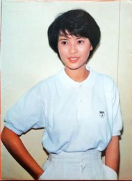 藍潔瑛 雜誌內彩頁+背面周海媚一張