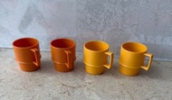 Vintage Tupperware 4 of Stacking Plastic Cups with Handle for Picnic Camper Van Retro & Bright 全新 特百