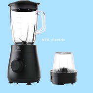 ELECTROLUX เครื่องปั่นน้ำผล รุ่น E3TB1-210K