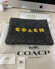 COACH聯名小精靈限定手拿包