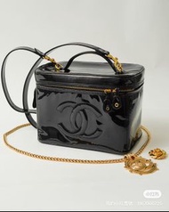 Chanel vintage 黑色漆皮化妝包