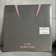 現貨BLACKPINK BORN PINK PINK VINYL LP INCLUDES "PINK VENOM" AND "SHUT DOWN" 粉紅色黑膠唱片 JENNIE ROSE JISOO 
