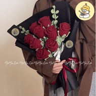 [AVAILABLE] Small size bouquet of red rose wool flowers with petals as graduation gifts, Valentine's