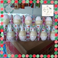 Blister of 10 giant ice cream cone marshmallows