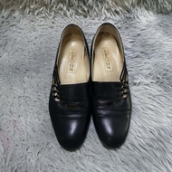 Elastic Strap Details Across Instep Low Heeled Shoes