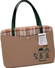 日本限定 USJ Peanuts Snoopy 史努比 Charlie Brown 便攜 防震 PU皮革 刺繡 手提 laptop iPad 電腦 內膽包 收納袋 手提袋（需訂購）
