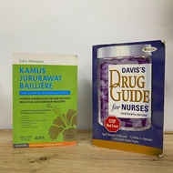 Kamus Jururawat Bailliere (in English / B. Malaysia) / Davis's Drug Guide for Nurses (Preloved)