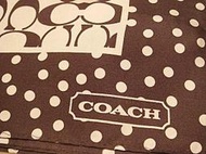 破盤清倉大降價！全新美國品牌 COACH 經典黑白 LOGO 絲巾領巾方巾，下標就賣！免運費！