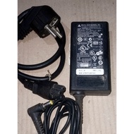 19 volt laptop charger