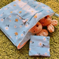 露營衣物收納袋/ 防潑水收納袋-蜜蜂花朵