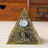 古銅色Egyptian Pyramids設計風鐵製異國風獅身人面像圖案飾品 金屬工業風酷創意埃及法老王金字塔造型文鎮擺飾