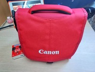 Canon eos 可放一部機,兩支鏡頭