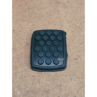PERODUA KANCIL KELISA KENARI MYVI ALZA VIVA BEZZA AXIA CLUTCH PEDAL PAD RUBBER (MANUAL)