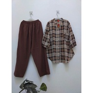 SET WANITA MOTIF KOTAK CELANA POLOS BAHAN RAYON TWILL TERBARU / ONESET BAJU KEMEJA PEREMPUAN DEWASA 
