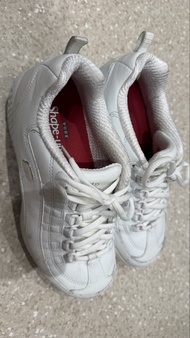 Skechers護士鞋