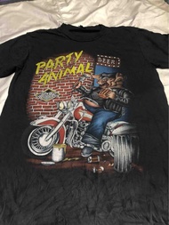 PARTY ANIMAL 3D T-shirt Rock Harleyเสื้อฮาเล่ย์ เสื้อยืด เสื้อยืดคอกลม เสื้อยืดผู้ชาย เสื้อสไตล์วินเทจ ไม่มีตะเข็บขาง สรีนหน้าและหลังขับเนื้อ งานผ้าบาง ผ้า50/50 ตผ้า3D ป๊าย3Dt-shirt สักเครื่องได้ ไม่หด ไม่ลอก ผ้านิ่ม-เบา ใส่สบายมีไซร้(SML) ไซร้ยุโรป S-5XL