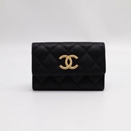 CHANEL 23B拉絲釦粒面牛皮卡包 - 黑金