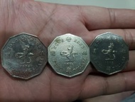 1976年5元2隻,1979年5元1隻,品相如圖