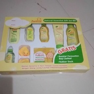 (0_0) GIFT BOX ZWITSAL/ PAKET ZWITSAL/ BEDAK BAYI/BABYSET SPA BAYI/