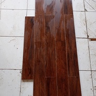 granit 10x60 lantai/dinding list plint motif kayu indogress walnut dof