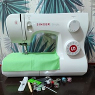 sewing machine portable heavy duty singer brand 24 multiple stitches wit burda and design
