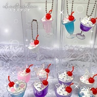 soda cream keychain (resin, decoden) - akistuudio