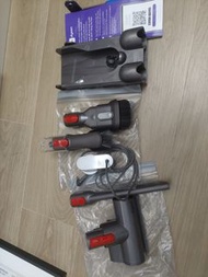 Dyson 吸塵機充電器及配件