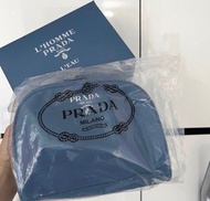 全新Prada 藍色pouch clutch Cosmetic bag 化妝袋 筆袋 手拿色手拎袋Handbag 多用途 手袋 wallet 銀包