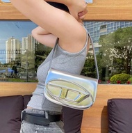 C&K⚡Miễn Phí Vận Chuyển⚡ Diesel Túi Xách Nữ Thời Trang Túi Nữ Kẹp Nách & Đeo Chéo Chữ D Nắp Cài Phon