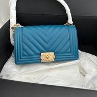 Chanel • 經典松石藍山形紋牛皮Le Boy 25 中號 全配有卡✔️